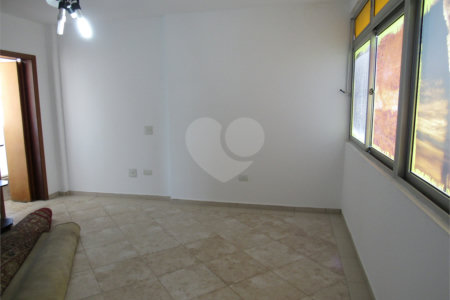 Linda Cobertura na Região de Campos Elíseos - 4 dormitórios (3 suítes). 5 Banheiros