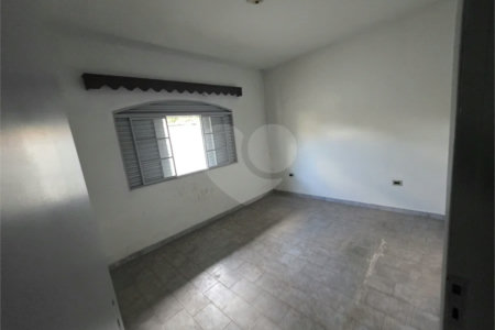 Casa Térrea à venda Jd. Nova São Carlos, 2 dormitórios