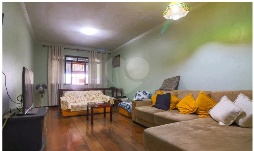 Casa com 210m² , 3 dormitórios , sendo 1 suíte , 2 vagas , à venda no Jabaquara.