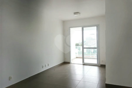 APARTAMENTO PARAÇAÇÃO COM 3 DORMITÓRIOS E 2 VAGAS DE GARGEM NA VILA ANASTÁCIO