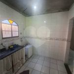 CASA LINEAR PRECISANDO DE REFORMA, 2 QUARTOS COM SUÍTE À VENDA, 121M² DE AREA CONSTRUIDA- CAMPO GRANDE