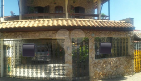 Casa à venda com 3 suítes em Vila Pasti, Louveira, SP
