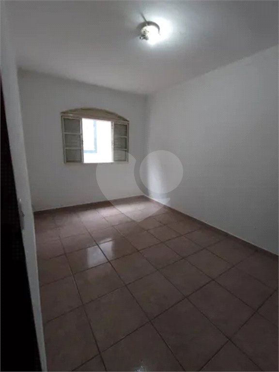CASA A VENDA NO BAIRRO TRINTA E UM DE MARÇO COM 3 DORMITORIOS, 2 BANHEIROS, 2 VAGAS, SJC