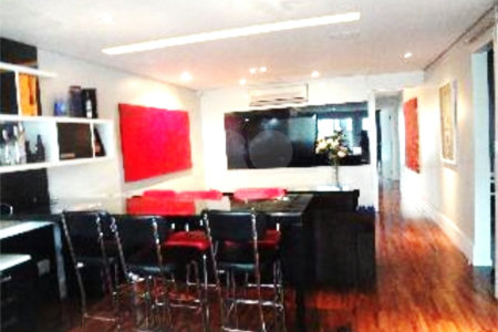 Magnífica Casa na Saúde c/470m2 - 4 Suites/6 Vagas de garagem/ Muito Requinte!