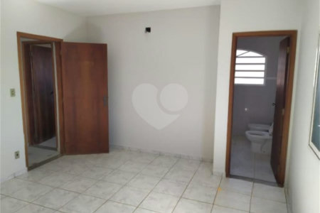 Casa à Venda no Jardim Macarengo,