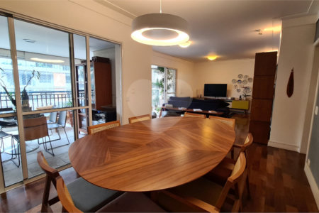 Apartamento à venda com 4 quartos, sendo 3 suítes, em Brooklin, São Paulo, SP