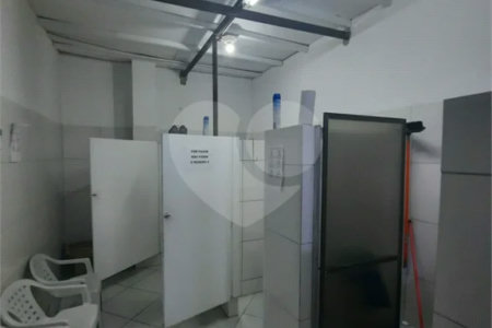 Galpão com 500m² , 2 vagas , 2 banheiros , à venda no Parque das Nações em Santo André