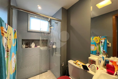 Apartamento á venda com 200m² - Bosque da Saúde