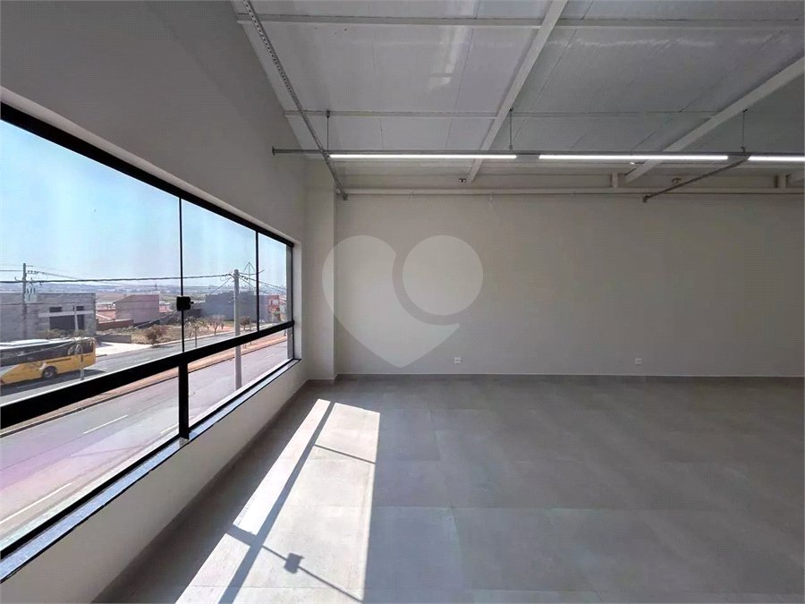 SALÃO COMERCIAL 285 m² COM MEZANINO PARA LOCAÇÃO / VENDA