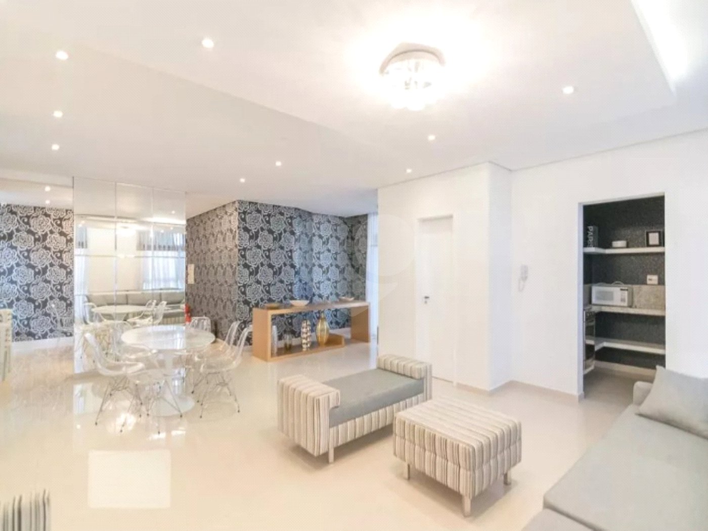 Apartamento á venda MOBILIADO com 128m², 3 suítes, 2 vagas, no centro de Santo André