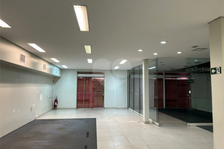 VENDA - Imóvel Comercial na Região Central de Indaiatuba com 741,63 m2 de construção, 1440,00 m2