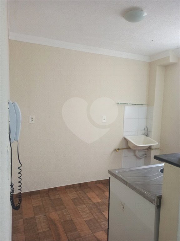 Apartamento no térreo, localizado no Condomínio Residencial Monte Everest