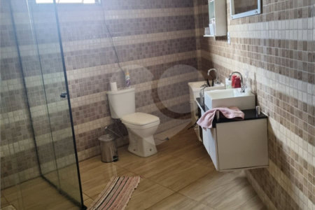 Casa Térrea à venda com 3 quartos, sendo 1 suíte,  no Centro, Ibaté, SP