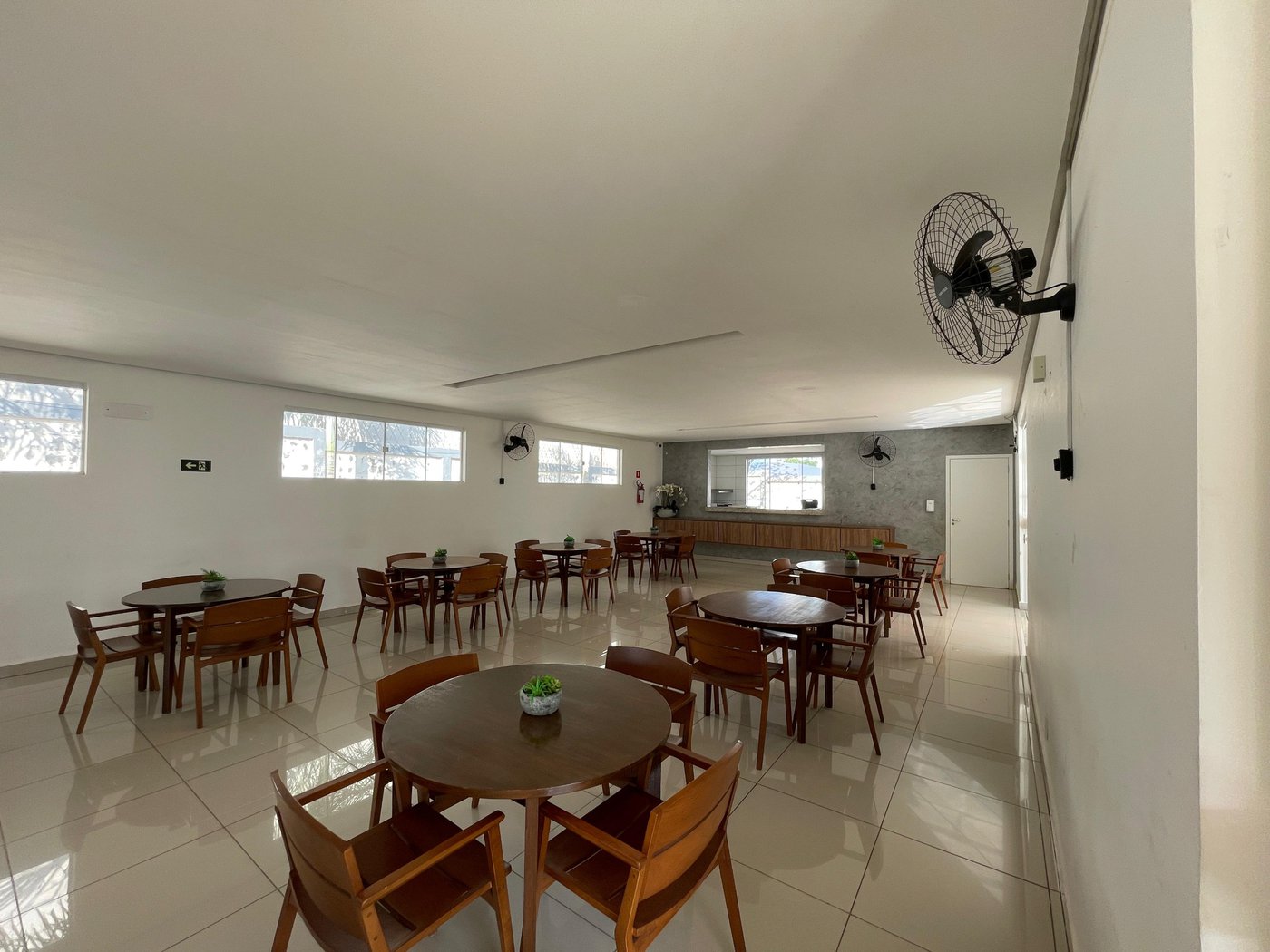 Apartamento à venda com 2 quartos, sendo 1 suíte, em Jardim das Colinas, Hortolândia - SP