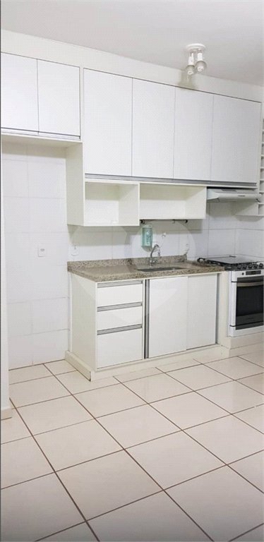 Apartamento à venda no condomínio Residencial Vancouver, em Araraquara-SP.