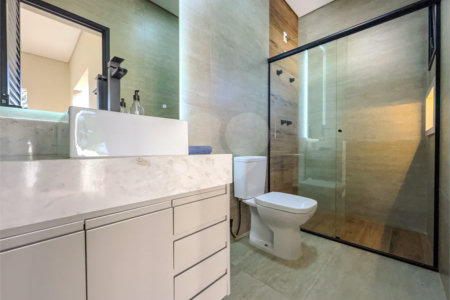 Indaiatuba - Condomínio Milano - Sobrado - 350 m² de terreno - 240 m² de área construída - 4 vagas de garagem, sendo 2 cobertas - Salas de estar e jantar integradas - 3 suítes com closet e varanda no pavimento superior - Escritório no térreo - Espaço gourmet com churrasqueira - Banheiro externo