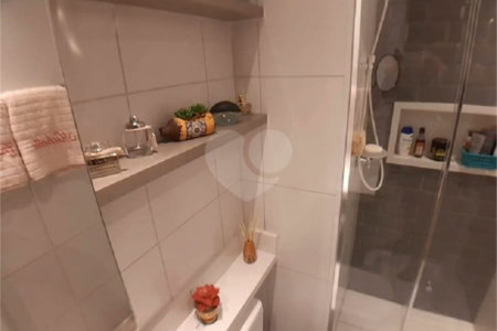 Apartamento com varanda e vaga de garagem à venda no Brás, a 5 minutos do Metrô