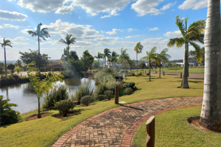 Terreno para venda no condomínio de alto padrão Damha Golf