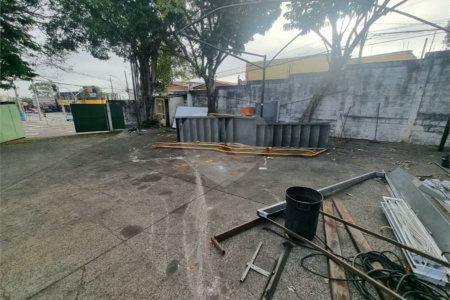 Galpão Comercial para Locação no Jardim do Trevo em Campinas com 276 m² de Área Construída e Amplo Terreno