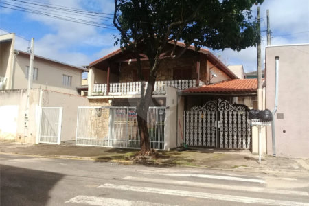 CASAS E SALÃO COMERCIAL NO JARDIM REGINA