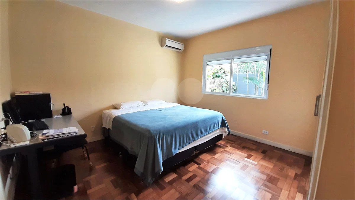 Sobrado à venda ou para alugar com 3 quartos, sendo 2 suítes, em Brooklin, São Paulo, SP