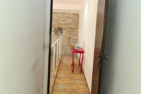 Casa à venda na Vila Esperança com 230m² 3 dormitórios 1 suíte 3 banheiros 3 vagas