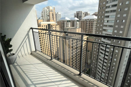 Studio mobiliado em andar alto com lazer completo em Indianópolis