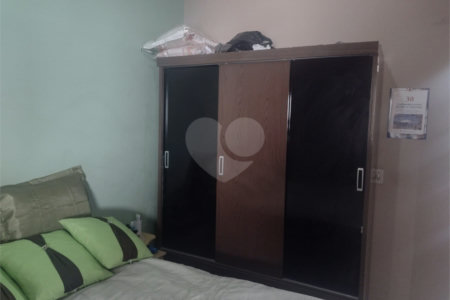 Casa térrea para venda.