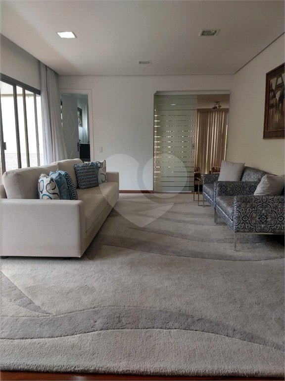 Impecável apartamento no alto de Santana