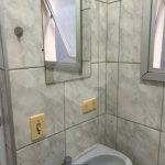São Paulo - Capital - Bairro Santa Cruz - R4 495.000,00 - Aceita permuta por imóvel na cidade de Indaiatuba- Sp - Sobrado em rua residencial sem saída e com praça particular. O imóvel possui 2 quartos — 1 suíte com dois ambientes e acesso a hall externo. Sala ampla, cozinha com dois ambientes