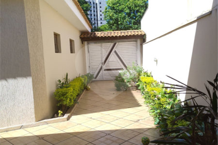 Excelente sobrado no Condomínio Parque Sabará