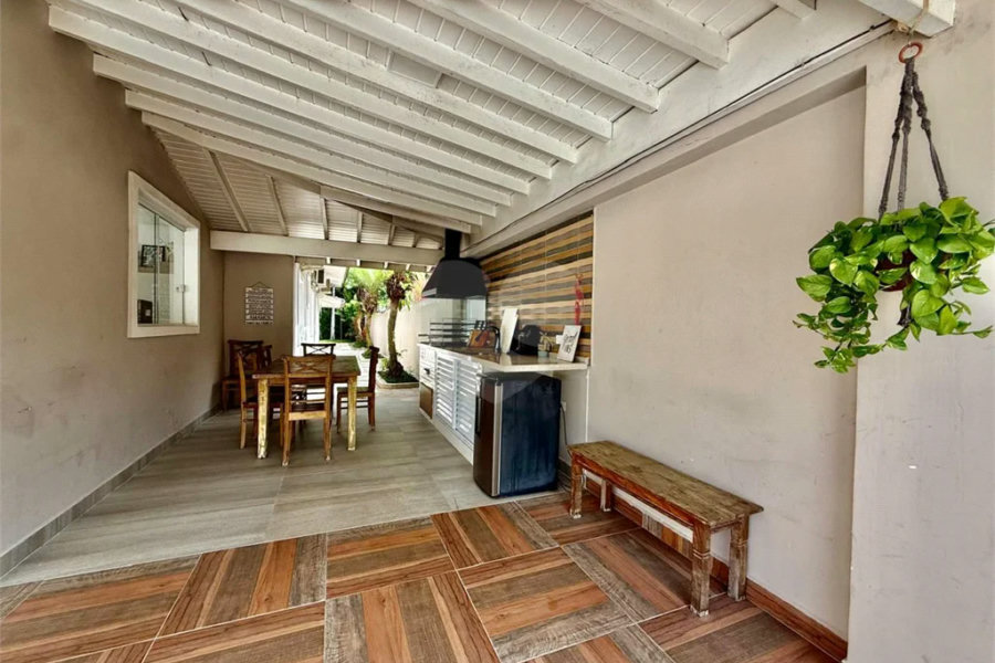 Casa à venda com 4 quartos, sendo 2 suítes, em Riviera de São Lourenço, Bertioga, SP