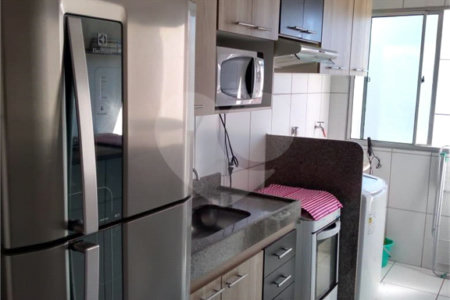 Apartamento com 2 dormitórios