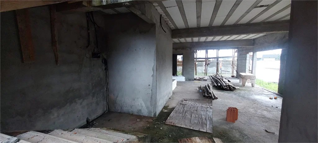 Oportunidade em Cotia: Sobrado em Condomínio no Jardim Santa Paula