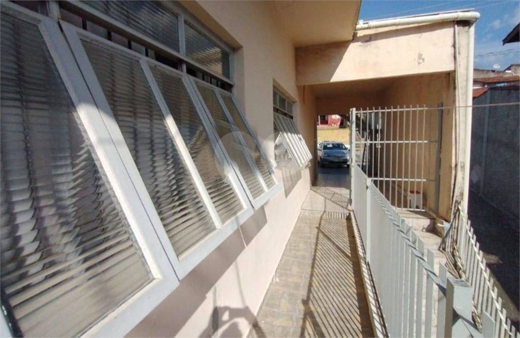 Casa e Salão Comercial a venda em Louveira - SP