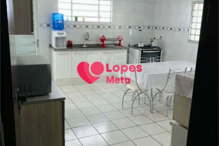 CASA A VENDA, NO BAIRRO JARDIM SATÉLITE, 3 DORMITORIOS 1 SENDO SUÍTE, 4VAGAS DE GARAGEM, SJC/SP