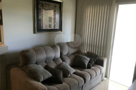 APARTAMENTO MOBILIADO EM FRENTE AO SHOPPING 02 DORMITÒRIOS