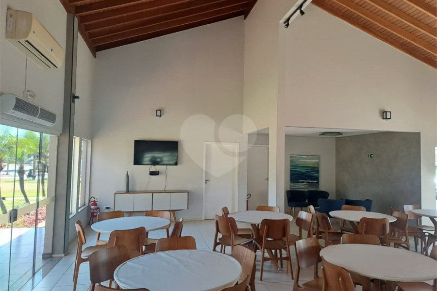 Linda Casa 3 dormitórios com piscina - R$ 950.000,00