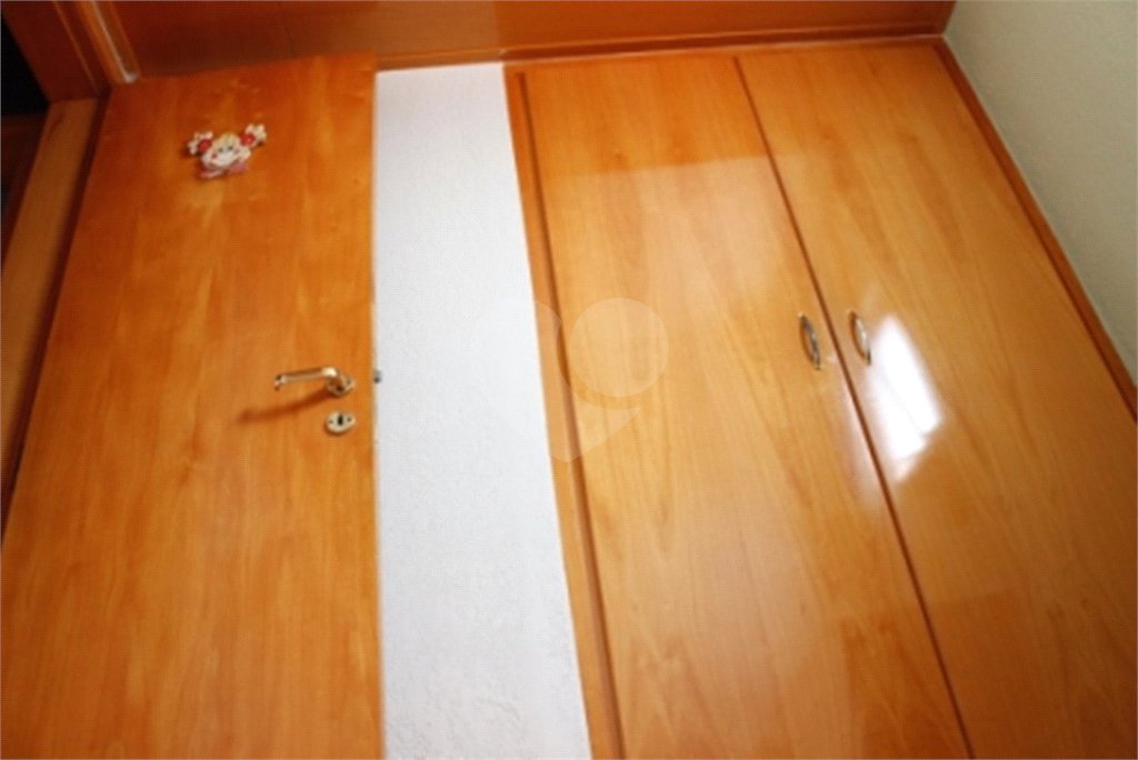 Apartamento 03 Dorm 02 Banheiros 01 Vaga na Saúde para Venda.