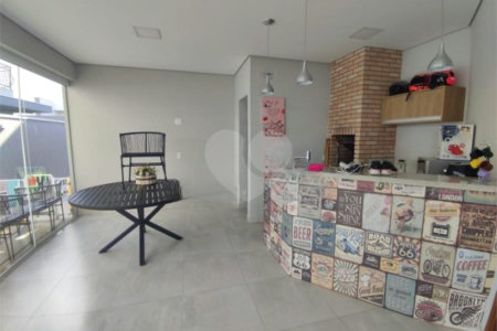 Casa térrea para venda no Condomínio Damha III