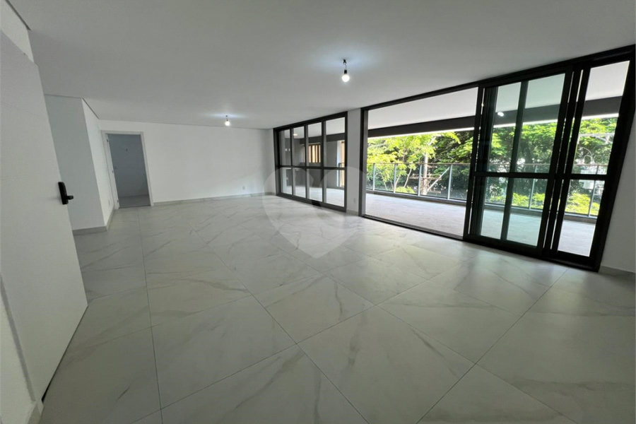 Apartamento 280M2, 4 suítes, 4 vagas em Perdizes