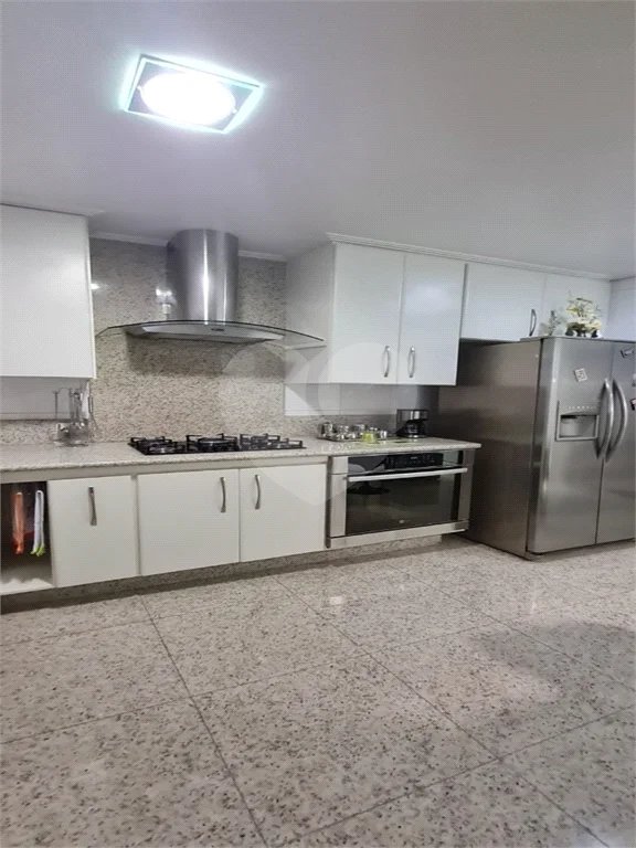 Apartamento à venda na Vila Carrão, 3 quartos (2 suítes)