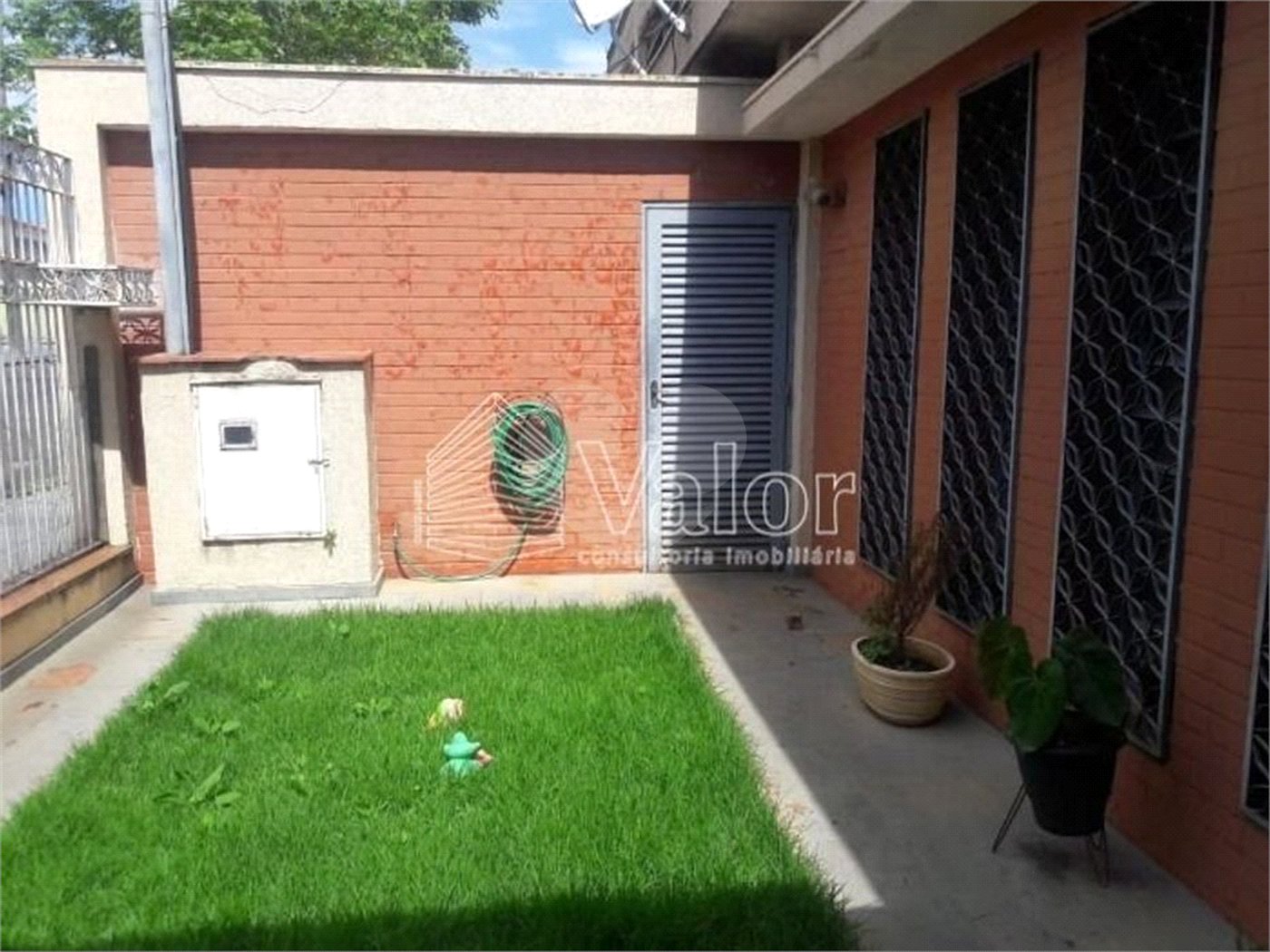 Casa Residencial Vila Faria á venda.