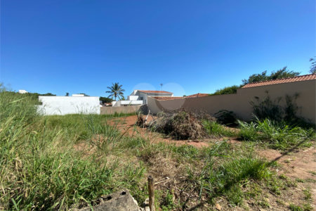 Terreno à venda no Residencial Samambaia com 250m²