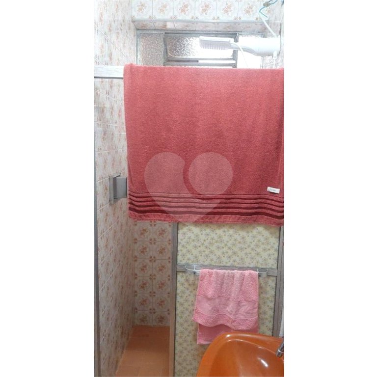 Sobrado de 284m2 na Saúde com 4 dorms, 1 suíte, 3 banheiros, 4 vagas. Estuda permuta.
