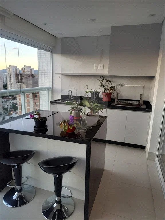 Apartamento à venda com 3 suítes em Vila Pompéia, São Paulo, SP