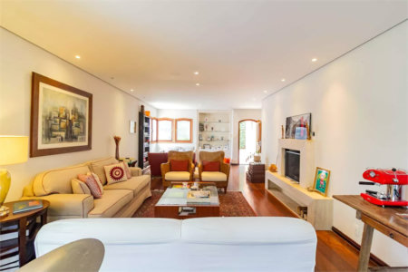 Casa à venda com 3 quartos, sendo 1 suíte, em Jardim Marajoara, São Paulo, SP