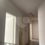 Casa comercial com 300m², 5 quartos, 2 vagas, para locação no Campo Belo!