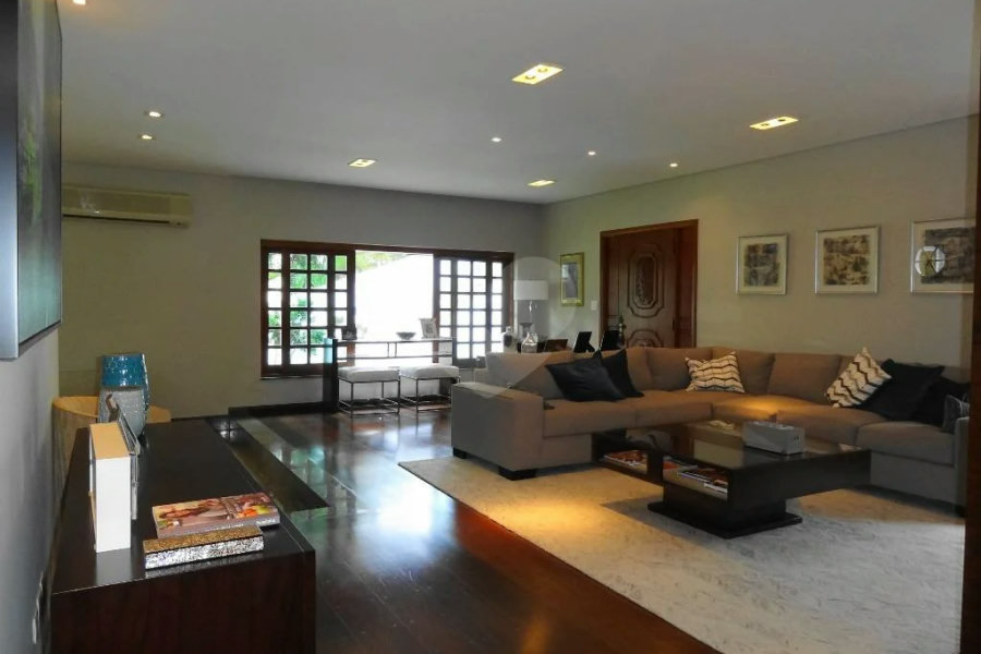 CASA TÉRREA ALTO PADRÃO NO TREMEMBE