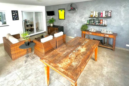 Sua nova casa com piscina e área gourmet te espera! no Golden Park em Hortolandia